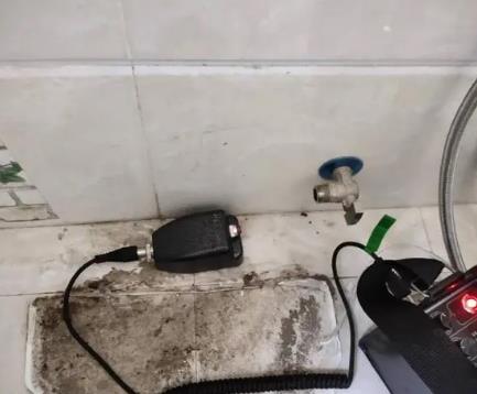 云浮市屋顶漏水维修公司分享下卫生间漏水的危害及解决方法